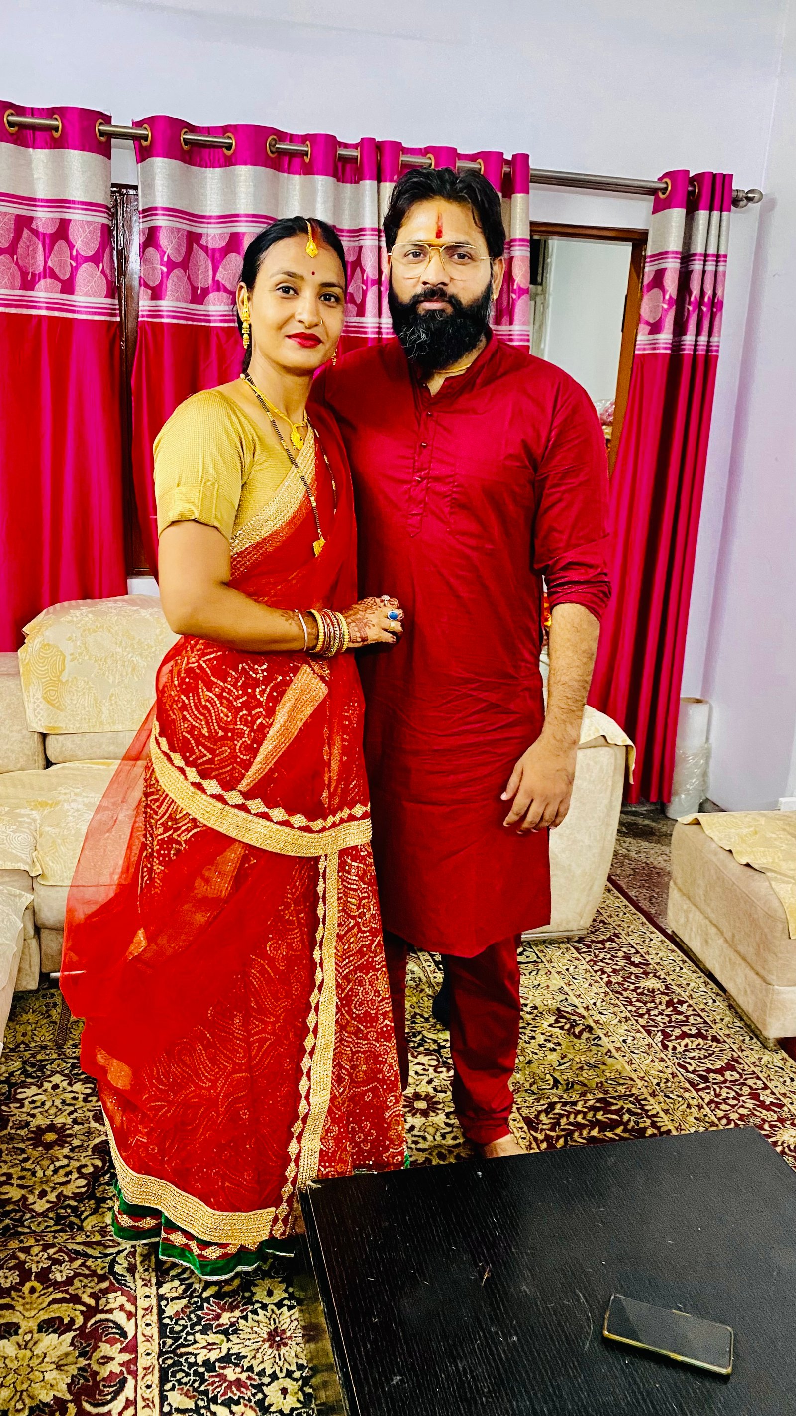 Kabeer Ji Maharaj with family in traditional attire — Swadeshi Sanatan Grihasthi Aatma Nirbhar individual family foundation