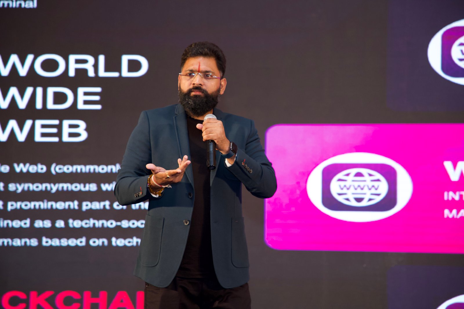 Kabeer Ji Maharaj presenting World Wide Web digital India technology discourse — village technology advancement